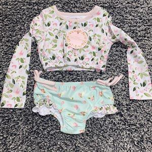 Sweet honey Micah Crop Rash guard - Santa Cruz - Size 5Y